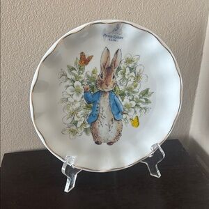 Beatrix Potter Peter Rabbit Salad / dessert 8” Plates Gold Tone Edge